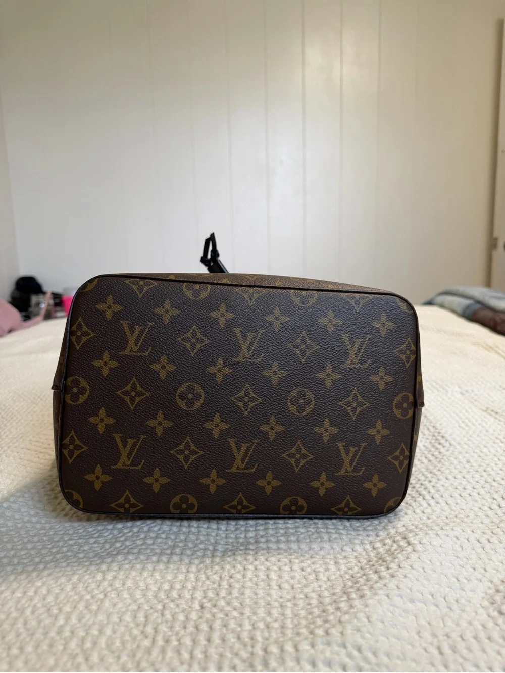 Louis Vuitton Monogram NoeNoe MM Brown Bucket Drawstring Bag with Black Trim